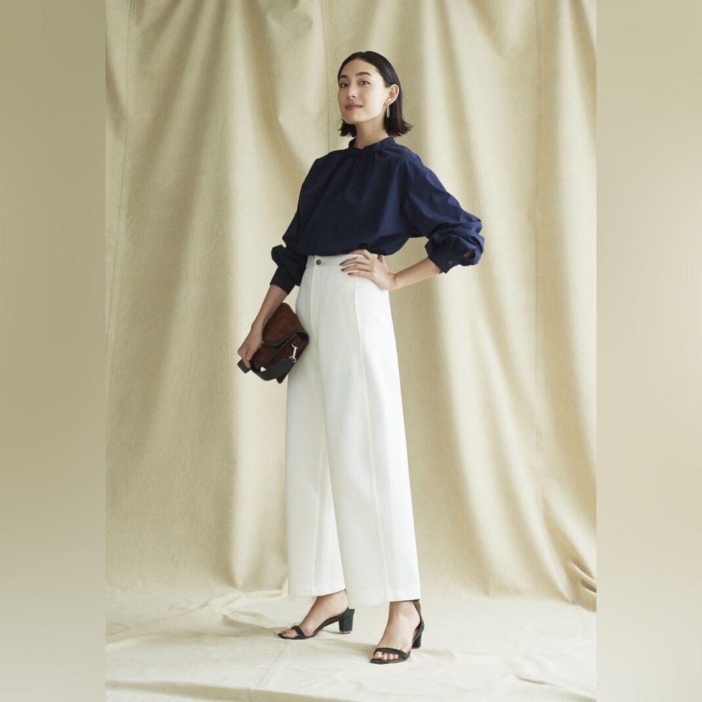 Uniqlo U Curved Jersey Pants in white size XS